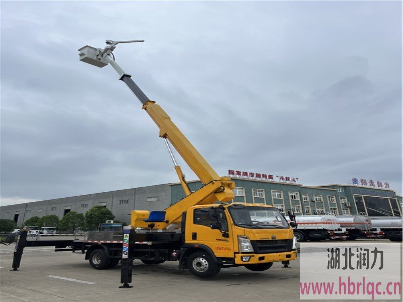 22米絕緣帶電高空作業(yè)車